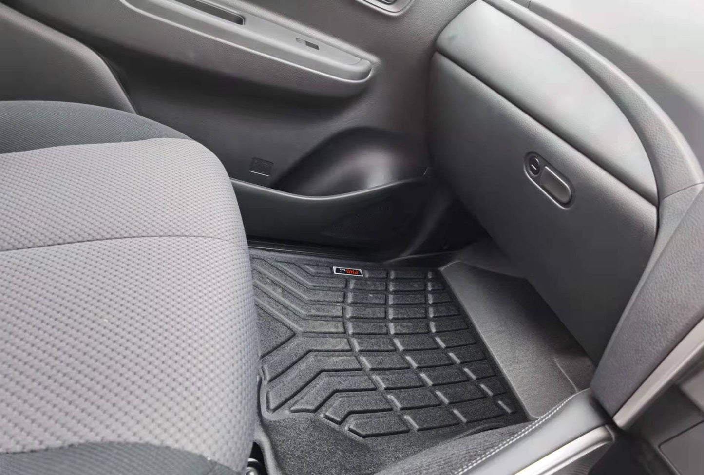 3D MOULDED CAR FLOOR MATS Mitsubishi Triton Club Cab MQ/MR 2015-2023