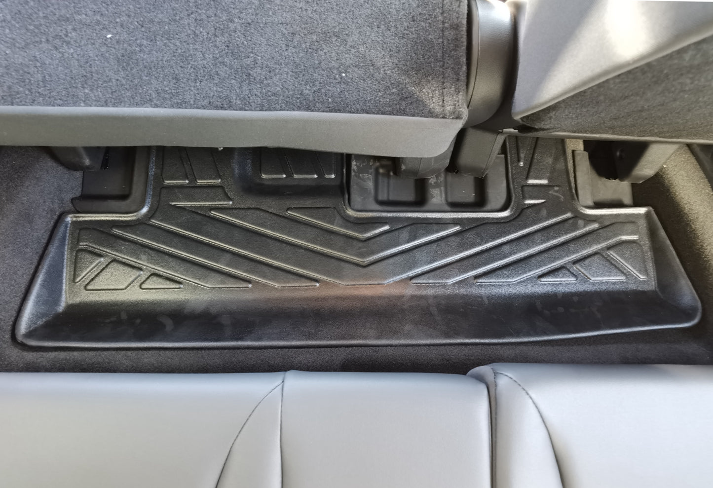 LDV D90 2017~Onwards 3D Moulded Car Floor Mats  Full Set 3 Row Set