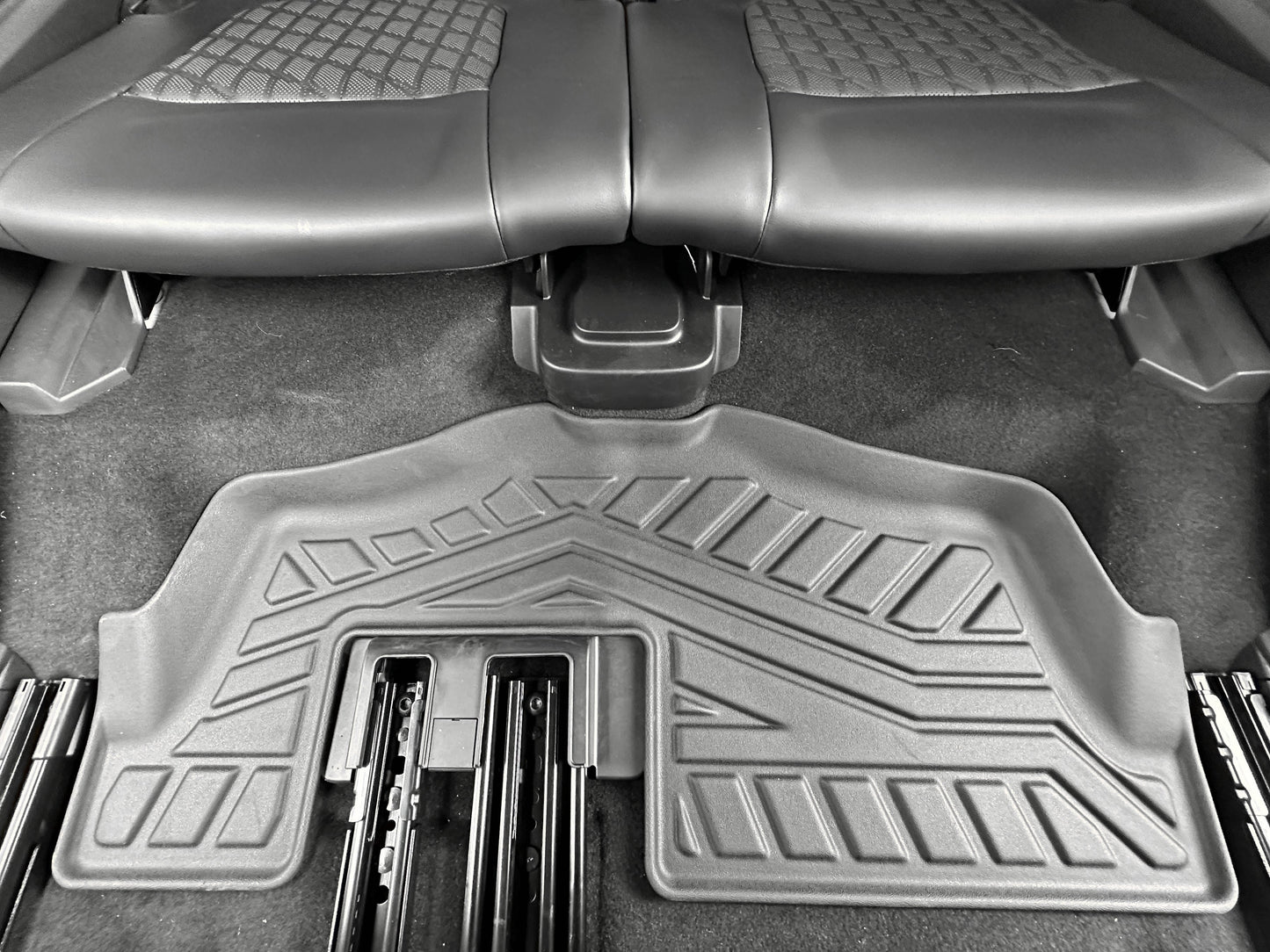 Acoustic 3D Moulded TPE Car Floor Mats fit Ford Everest Sep. 2022~Onwards 3-Rows